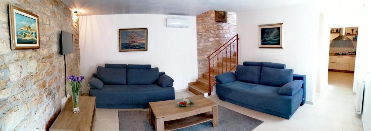 Villa Casa Sossi Near Rovinj à Kanfanar Extérieur photo