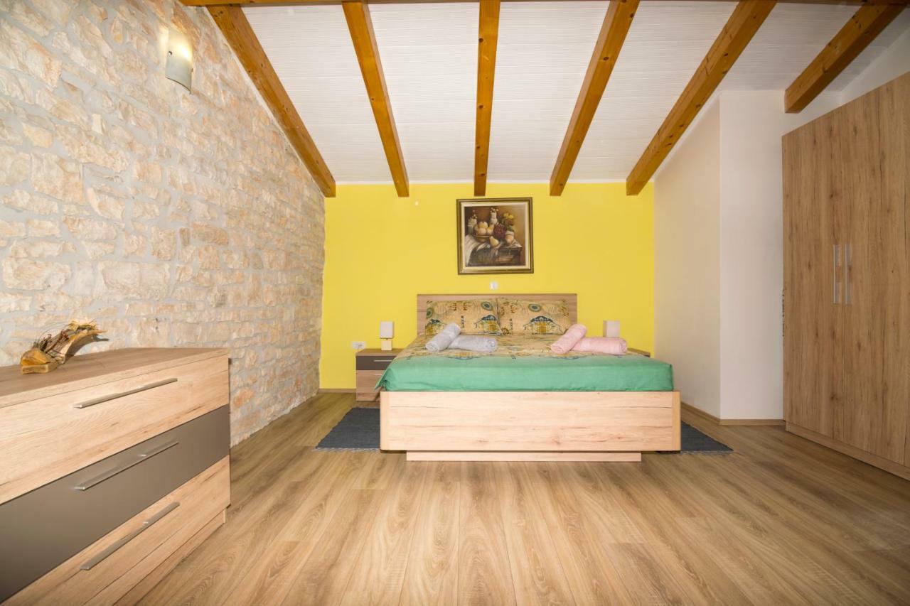 Villa Casa Sossi Near Rovinj à Kanfanar Extérieur photo